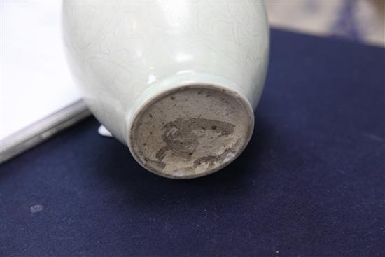 A Chinese celadon glazed ovoid vase, Qing dynasty, height 20cm